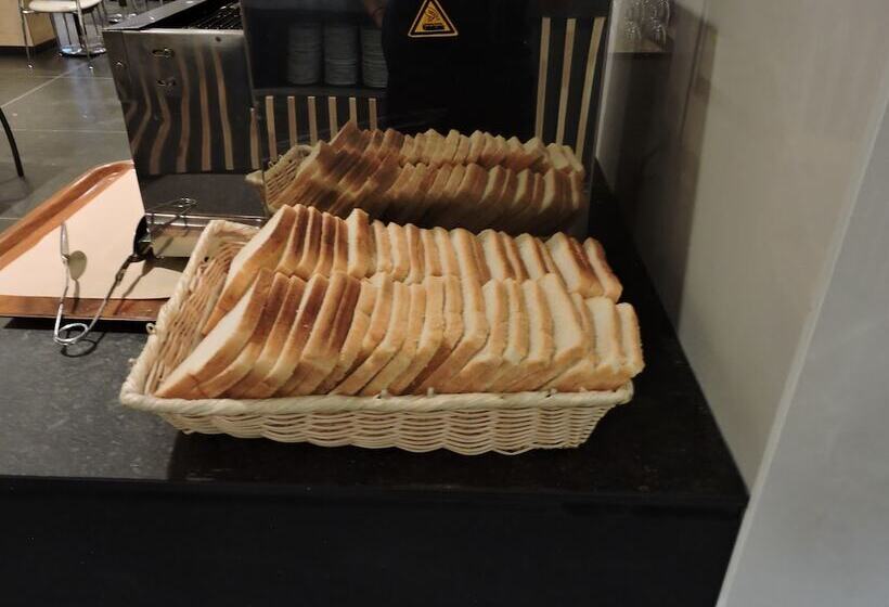 Отель Ronda House