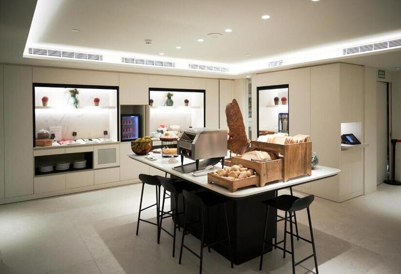 فندق Royal Ramblas