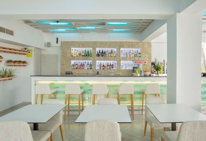 Отель Sant Jordi