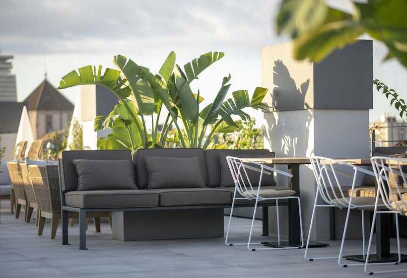 Отель Silken Ramblas