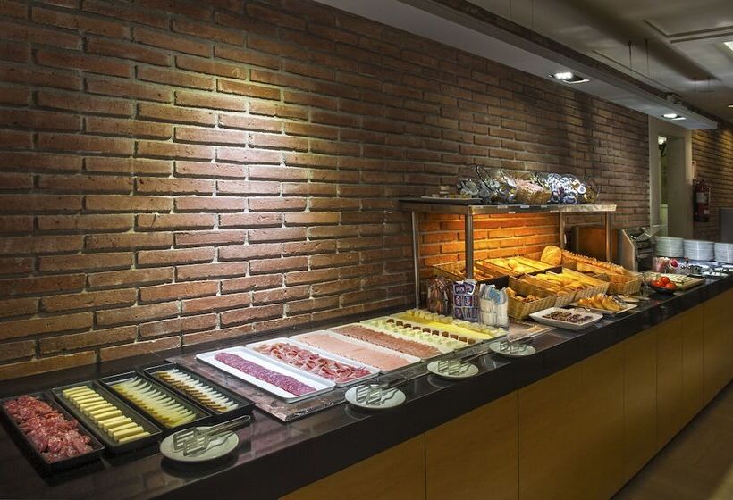 Отель Silken Ramblas