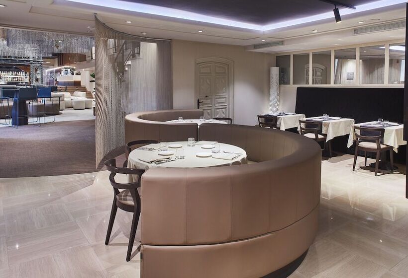 Отель Silken Ramblas