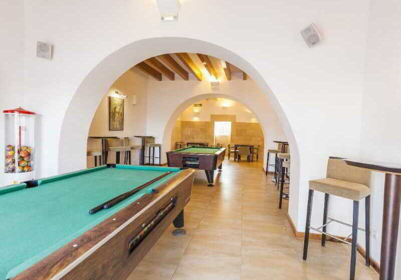 Отель Sirenis Club Siesta