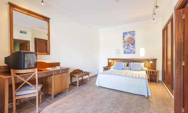 Отель Sirenis Club Siesta