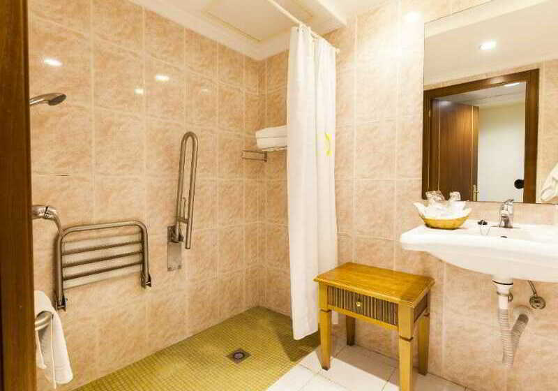 Отель Sirenis Club Siesta