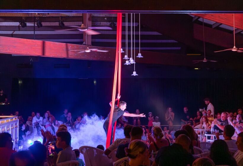 Отель Sol Falcó Menorca