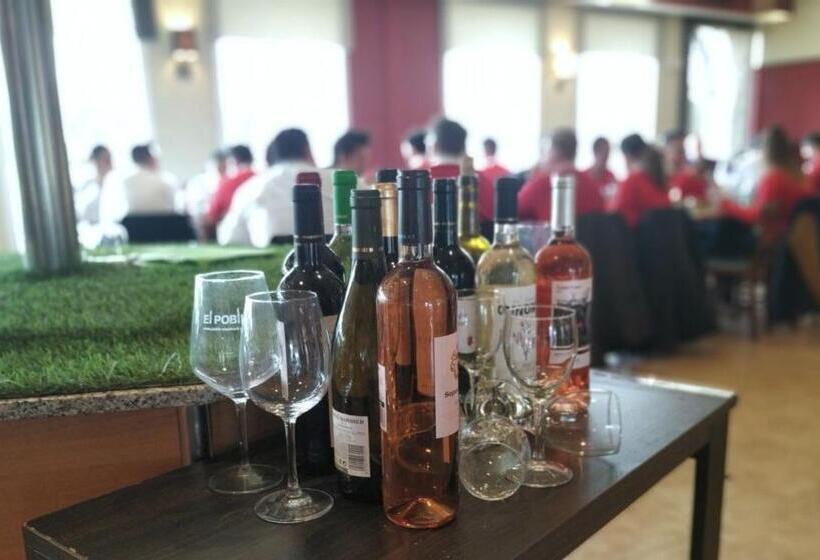 Отель Travelodge Barcelona del Vallès