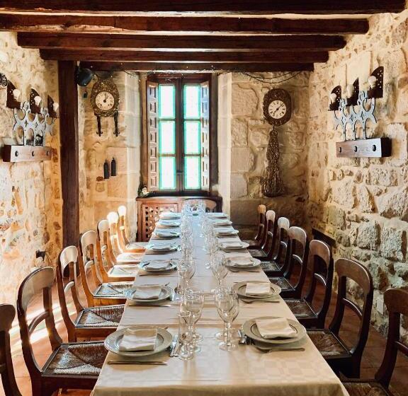 هتل Tres Coronas De Silos