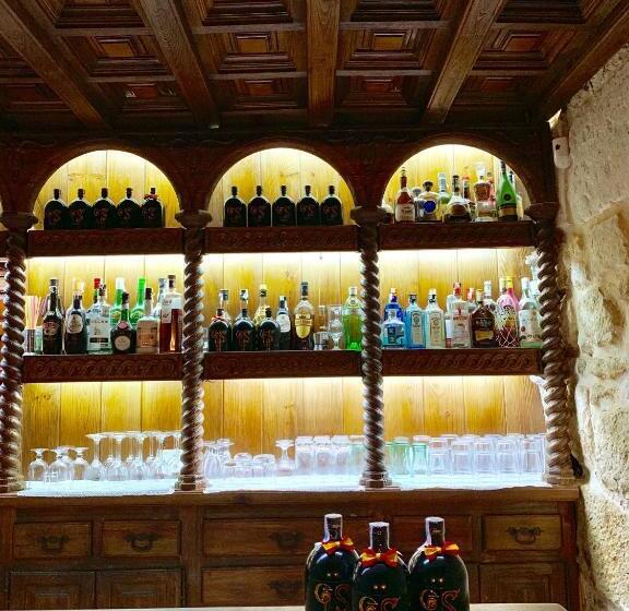 هتل Tres Coronas De Silos