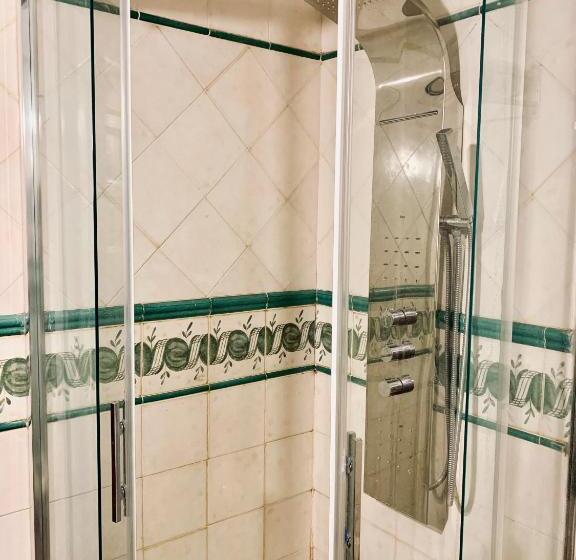 هتل Tres Coronas De Silos