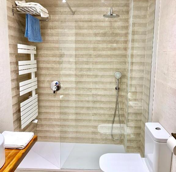 هتل Tres Coronas De Silos