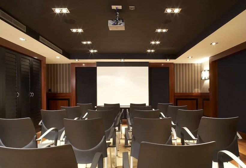 בית מלון כפרי U232