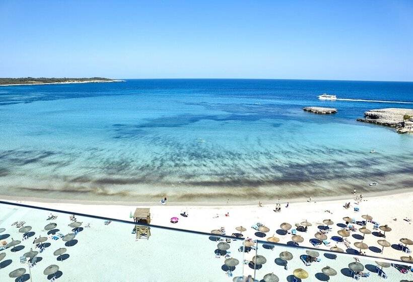 Universal Hotel Perla