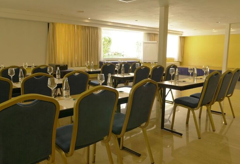 هتل Valentin Reina Paguera - Adults Only