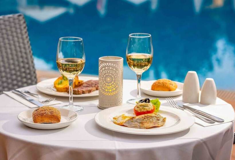 هتل Valentin Reina Paguera - Adults Only