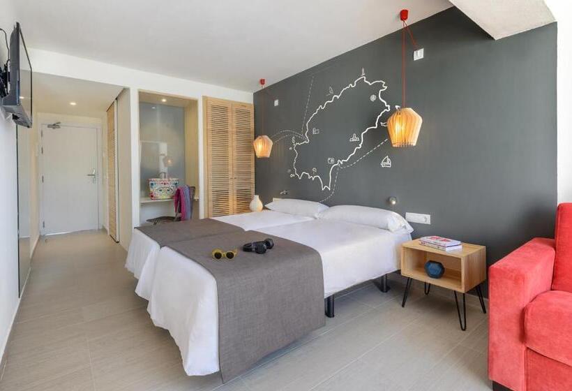 בית מלון כפרי Vibra Cala Tarida 3* Sup