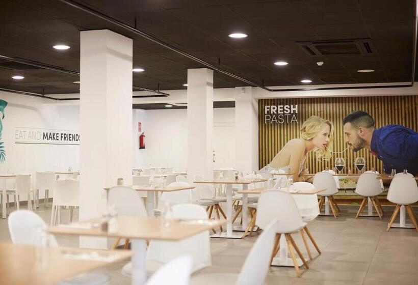 בית מלון כפרי Vibra Cala Tarida 3* Sup