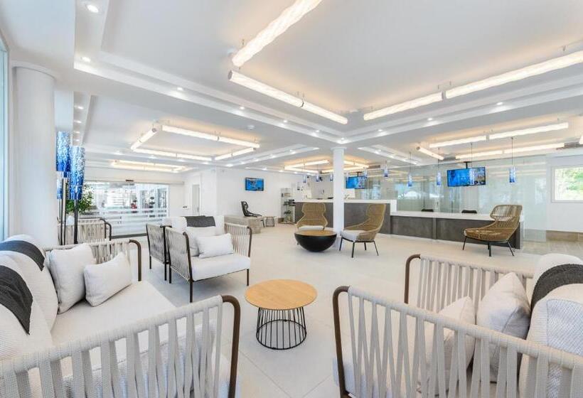 בית מלון כפרי Vibra Cala Tarida 3* Sup