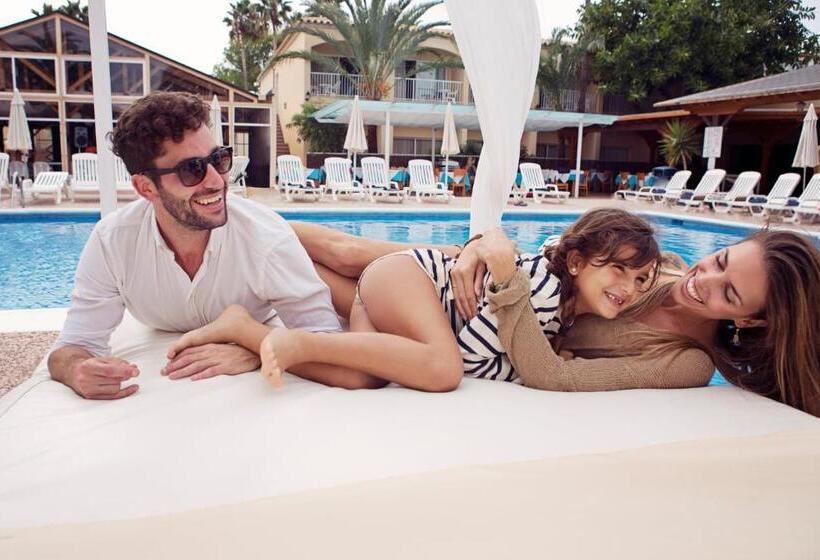 בית מלון כפרי Vibra Cala Tarida 3* Sup