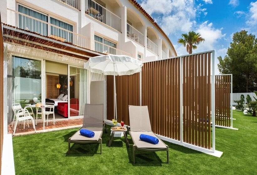 בית מלון כפרי Vibra Cala Tarida 3* Sup