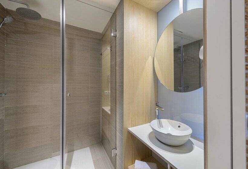 فندق Vibra Cala Tarida 3* Sup