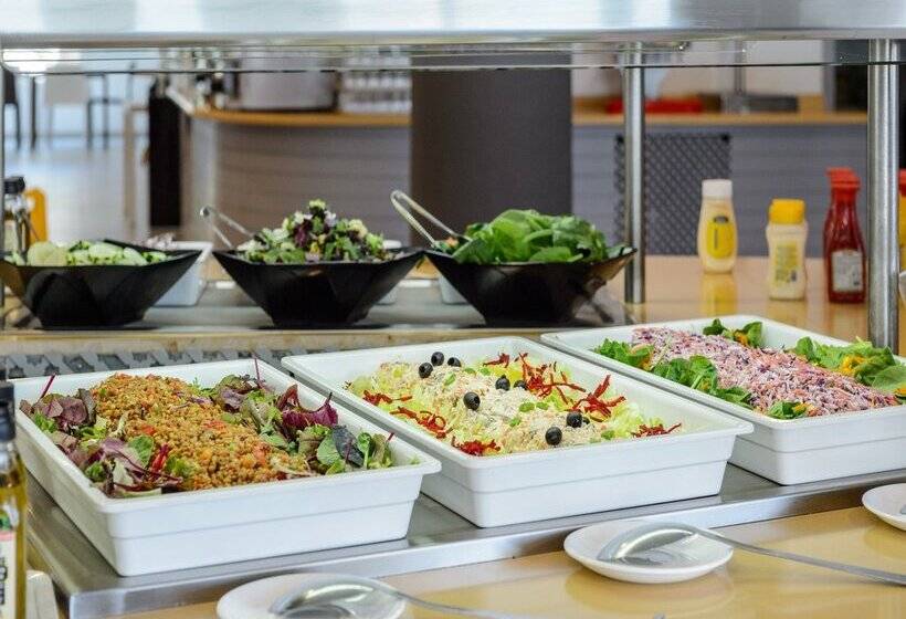 ホテル Vibra S'Estanyol