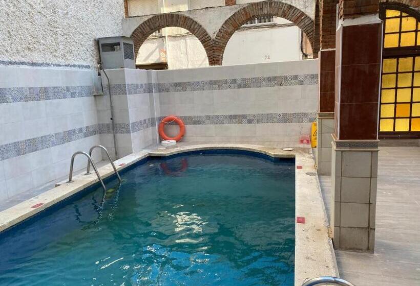 בית מלון כפרי Vila Calella