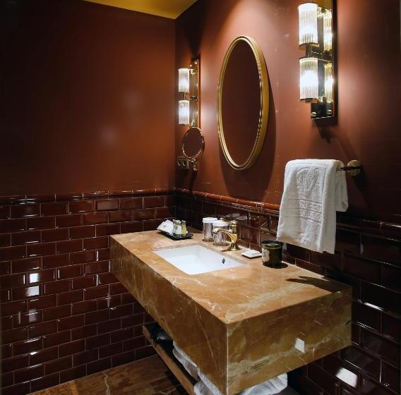 Отель Vincci Mae