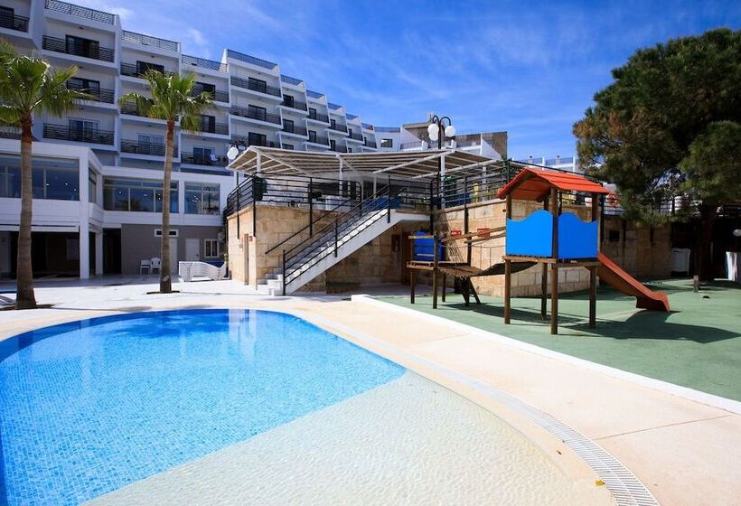 Palmanova Suites By Trh