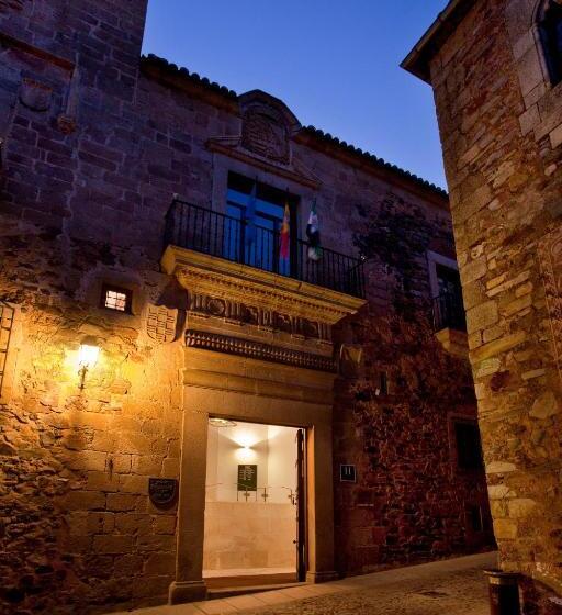 Parador De Caceres