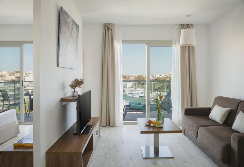 Portodrach Aparthotel & Suites