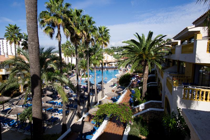 Royal Son Bou Family Club