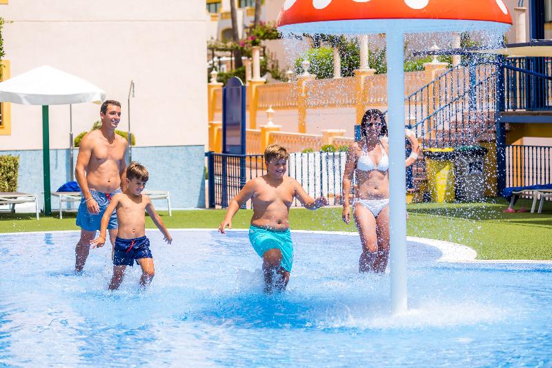 Royal Son Bou Family Club