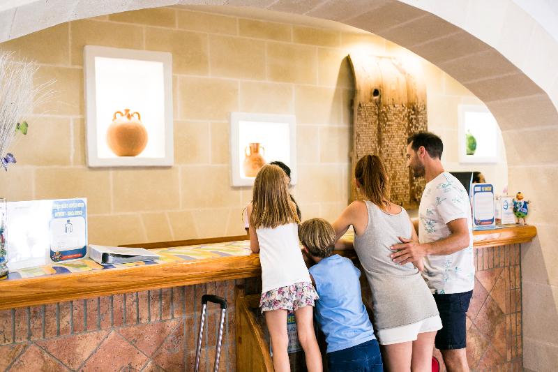 Royal Son Bou Family Club