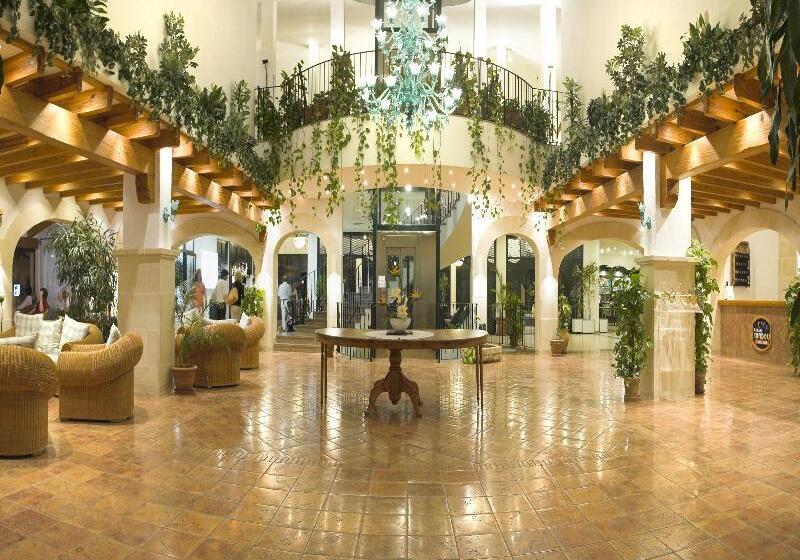 Royal Son Bou Family Club