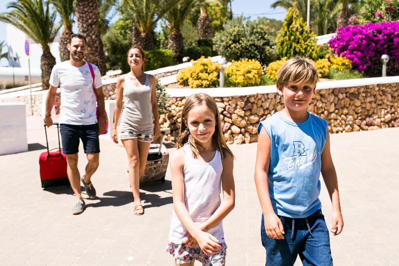 Royal Son Bou Family Club