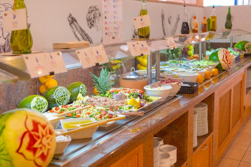 Royal Son Bou Family Club