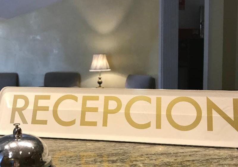 هتل Checkin Valencia Ciscar