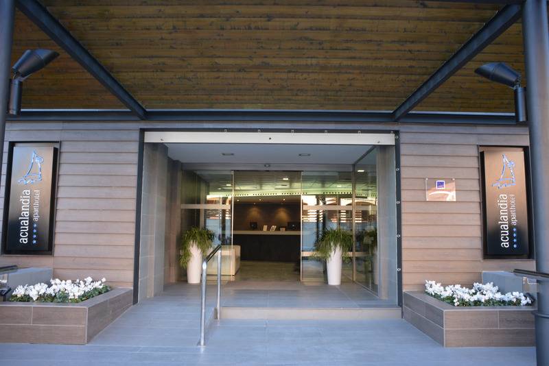 Aparthotel Acualandia