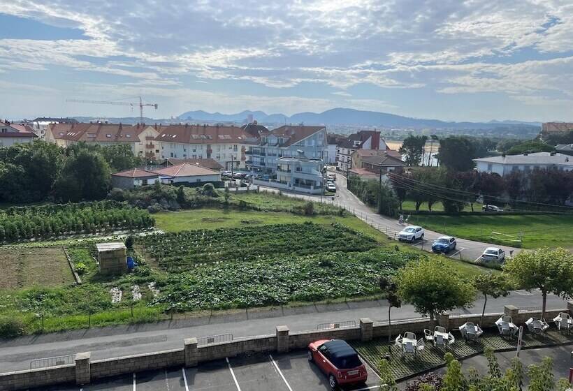 Apartamentos Los Arces