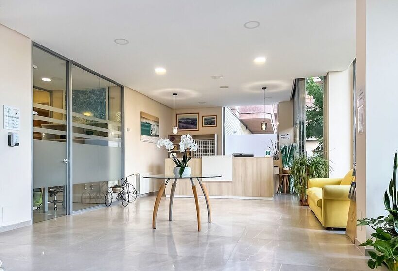 Apartamentos Los Arces