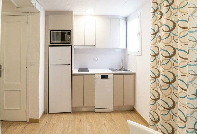 Apartamentos Turísticos Jardines del Plaza