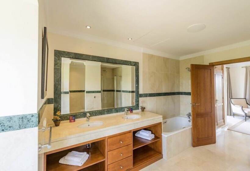 Arcos Golf Hotel Cortijo Y Villas