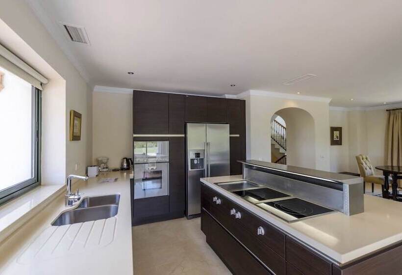 Arcos Golf Hotel Cortijo Y Villas