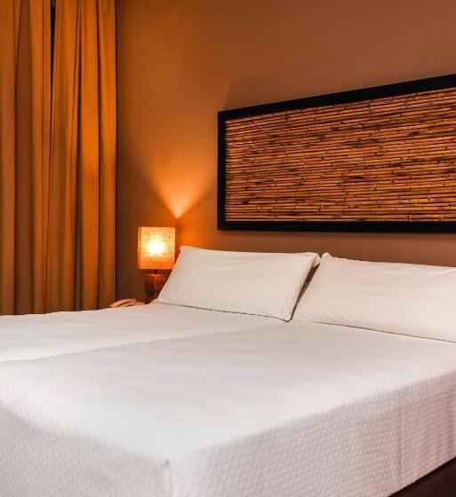 Chillout Hotel Tres Mares
