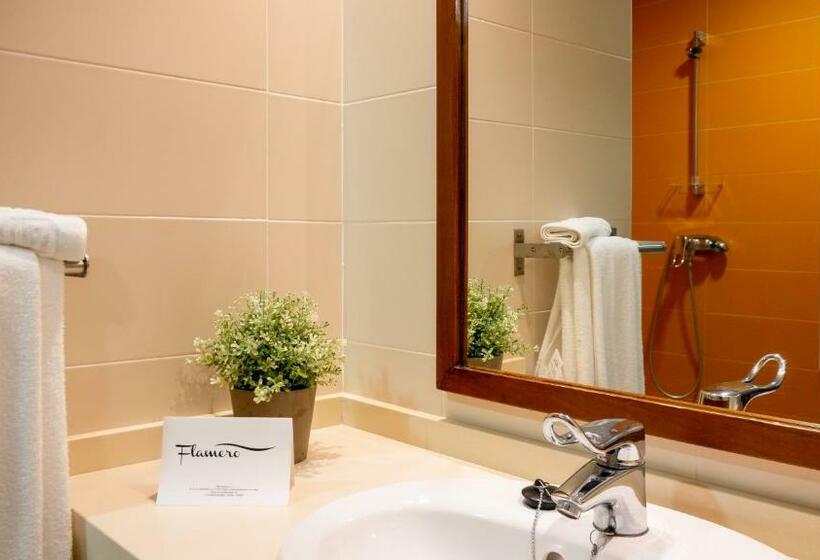 酒店 Flamero