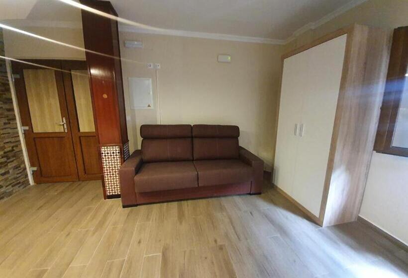 客栈  H. Ciudad De Lepe