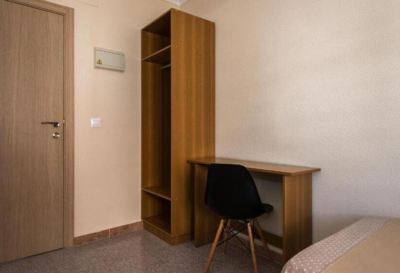 客栈  H. Ciudad De Lepe