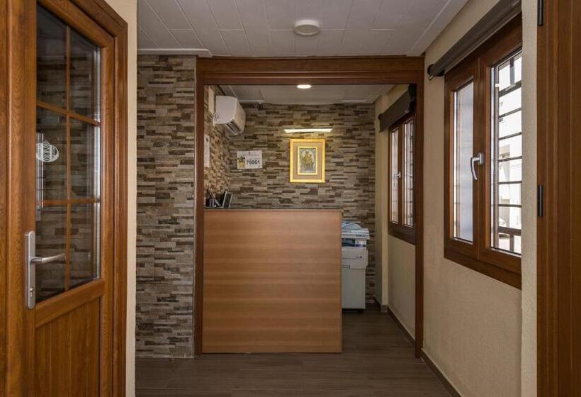 客栈  H. Ciudad De Lepe