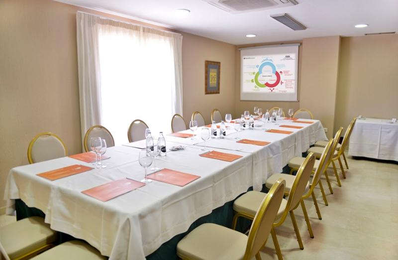 酒店 Alboran Algeciras